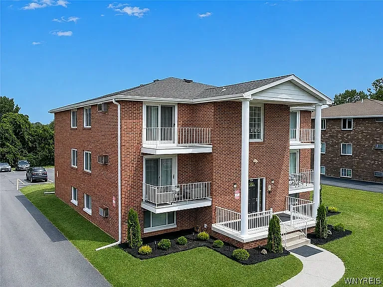 6293 Robinson Rd #4 — Photo 3