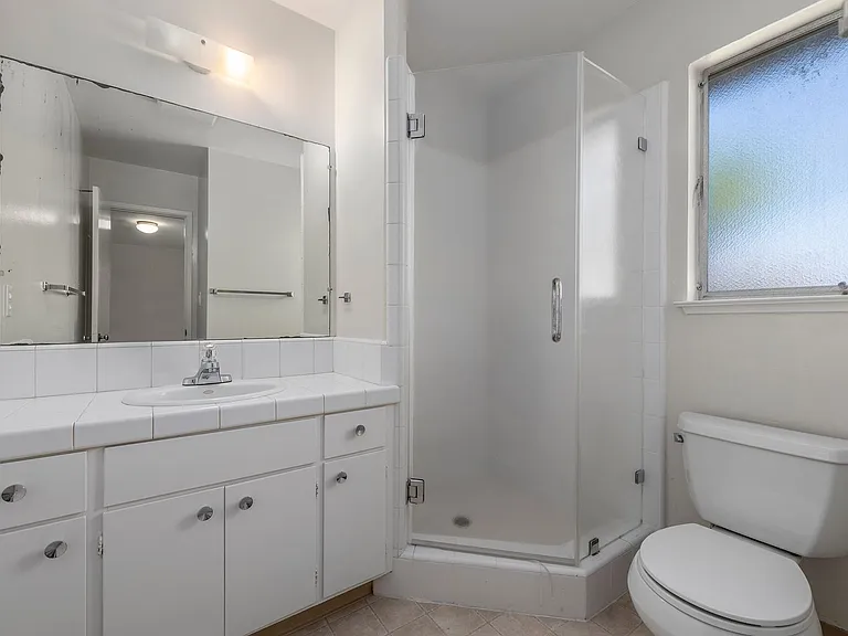 4517 Catalina Dr — Photo 10
