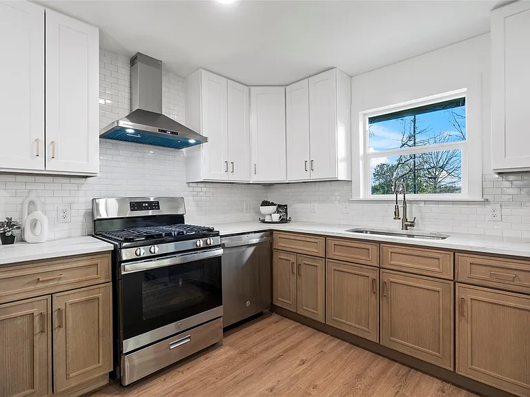 5023 Redstart St — Photo 17