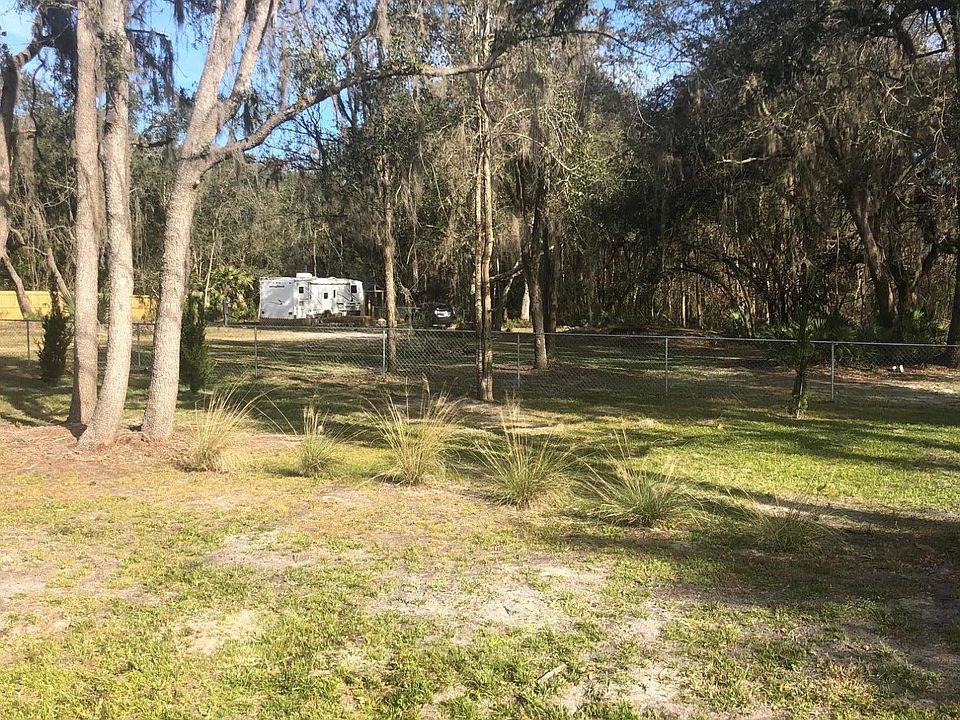 2nd image of 212 County Road 207a E