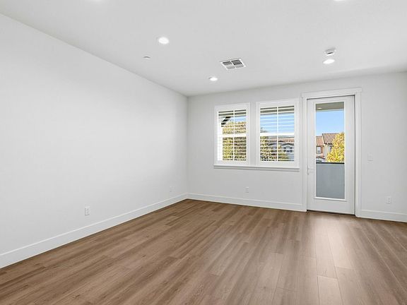 4th image of 18086 Monterey Rd