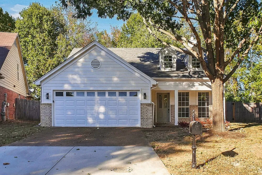 3 bed, 2.0 bath, 1418 sqft, $1,775 — Photo 1