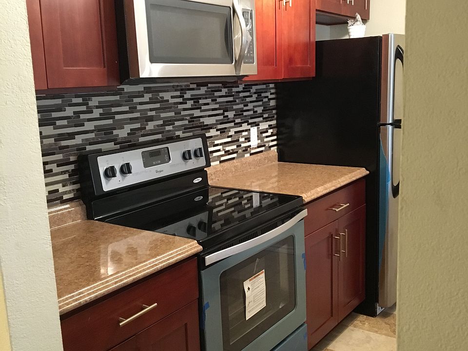 1st image of 4404 146th Pl NE APT N1