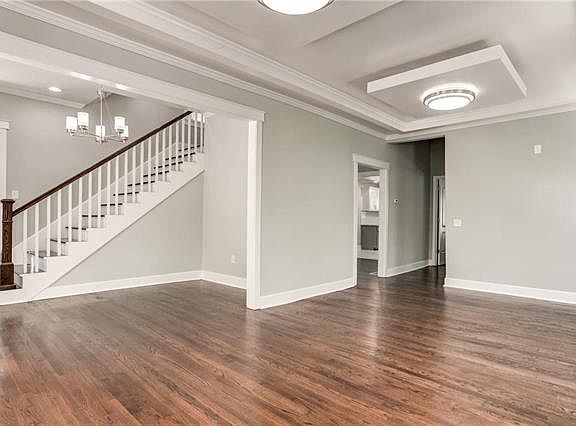3rd image of 1836 Woodland Blvd