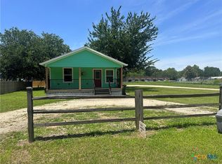 200 Prima St, Smithville, TX 78957