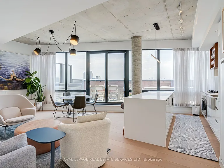 383 Sorauren Ave #Penthouse 09 — Photo 8