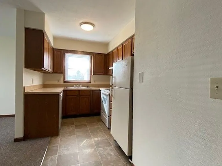 1824 Tiffany Ct — Photo 5