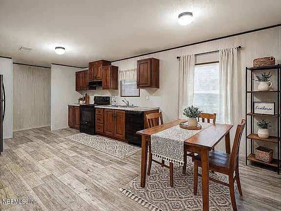 5th image of 1001 SHELL Street