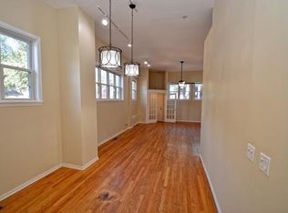 1847 W Melrose St #1F, Chicago, IL 60657