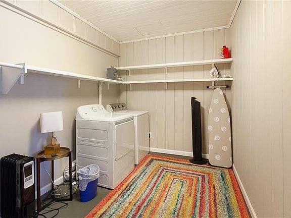 4th image of 179 Prospect St