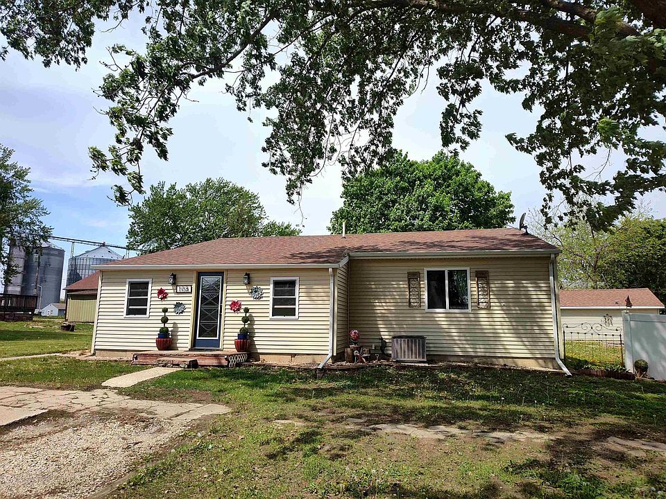 1st image of 108 N Main St