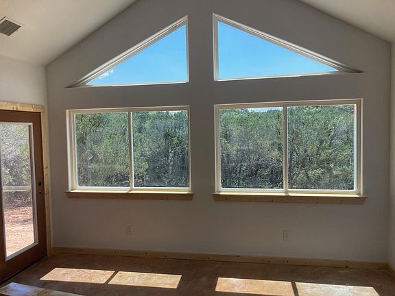 dinning room looking out over back yard