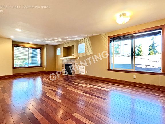 5th image of 1029 NE 123rd St APT C