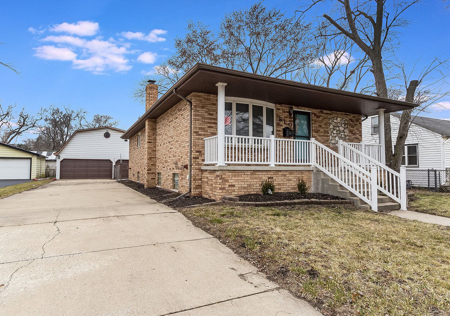 810 Campbell Ave, Calumet City, IL 60409 | Zillow