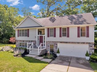 1522 Oregon Ct, Waterford, MI 48327