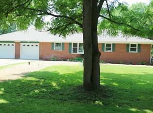 815 Whitlock Ave, Aurora, IL 60506