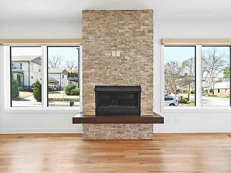 669 E Ave NE #A — Photo 5