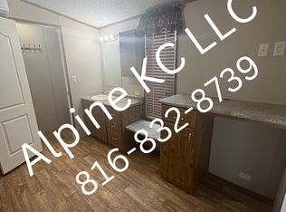 5601 SW Lakefront Ln S #12-B, Saint Joseph, MO 64504