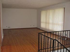 5th image of 624 Harvard St