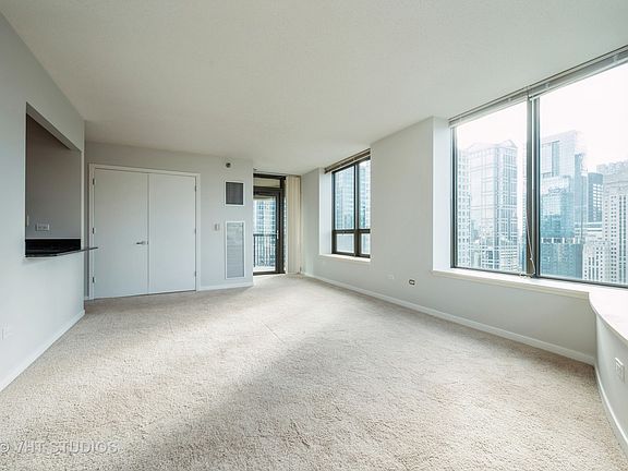 3rd image of 400 N La Salle Dr APT 3207