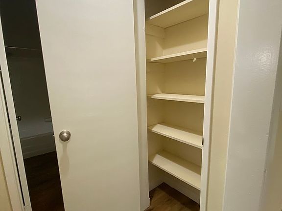 3rd image of 1831 N Gramercy Pl APT 110