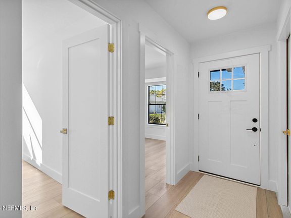 4th image of 141 BIMINI Court