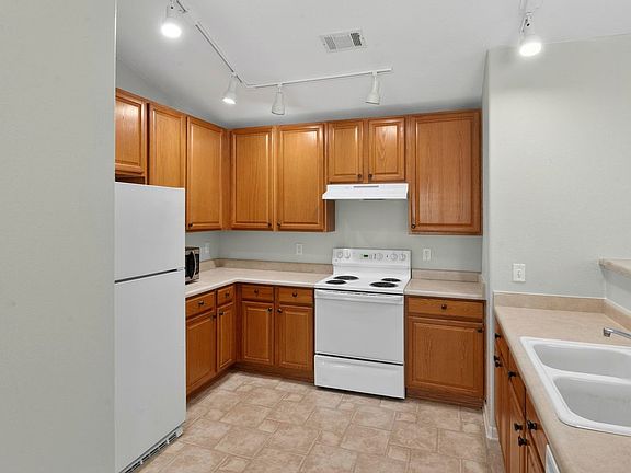 5th image of 5551 W 29th St #2-222