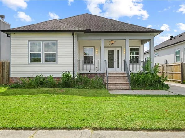 213 Beaver Dr, Arabi, LA 70032