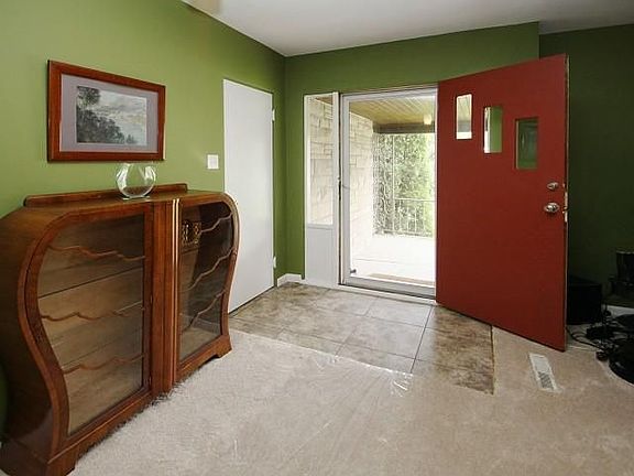 2nd image of 31 Kessler Boulevard West Dr