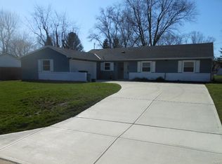 215 Tuxworth Rd, Dayton, OH 45458