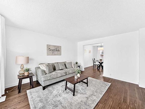 2nd image of 60 E Erin Mount Cres SE