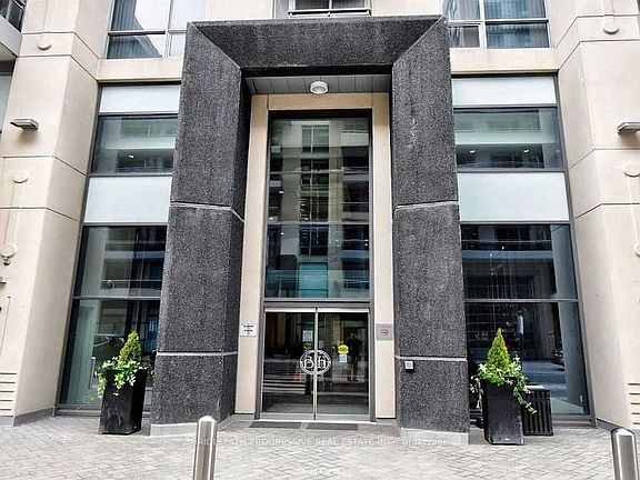 2nd image of 9205 Yonge St #1211