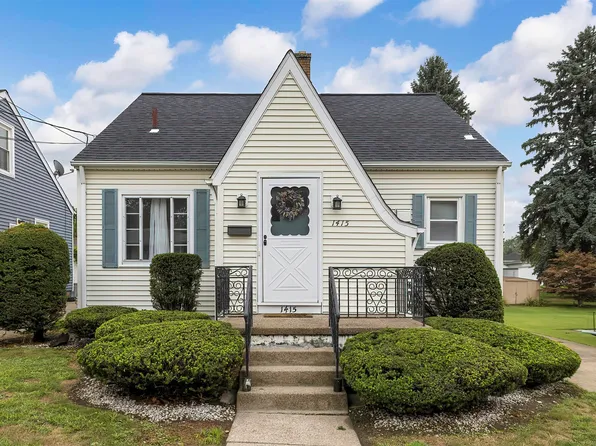 1415 Cold Spring Dr, Erie, PA 16508