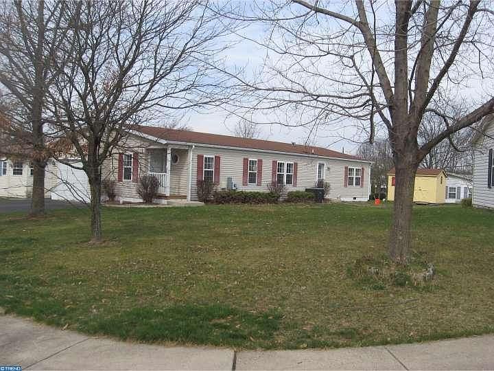 2nd image of 39 Canary Rd
