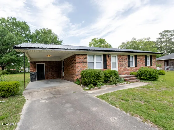 608 Richardson Street, Elizabethtown, NC 28337