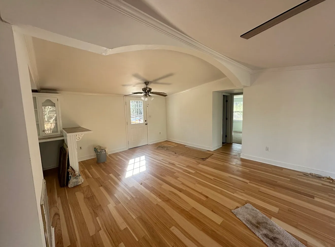 3 bed, 1344 sqft, $2,400 — Photo 4