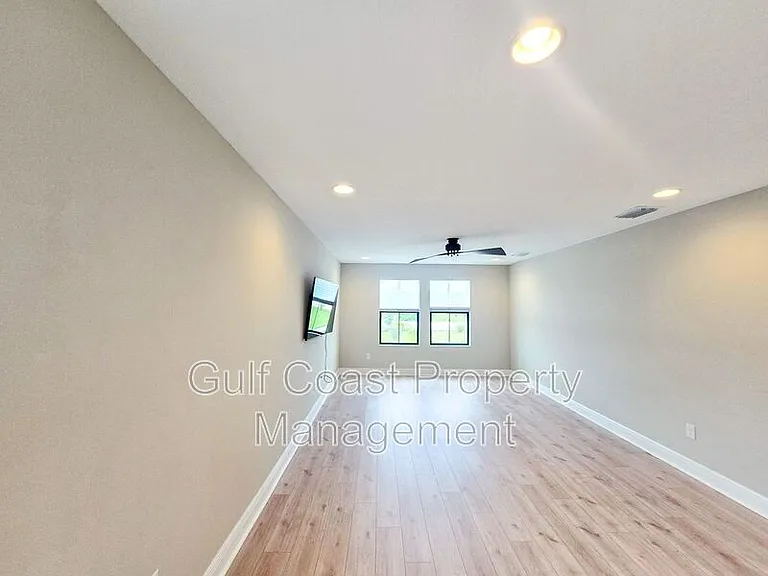12664 Oak Hill Way — Photo 22