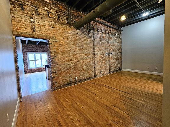 3rd image of 1417 Market St APT 35