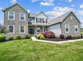 401 Warrenpoint Ln, Pataskala, OH 43062