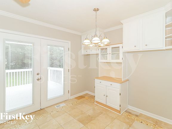 5th image of 104 Sweetgum Cir