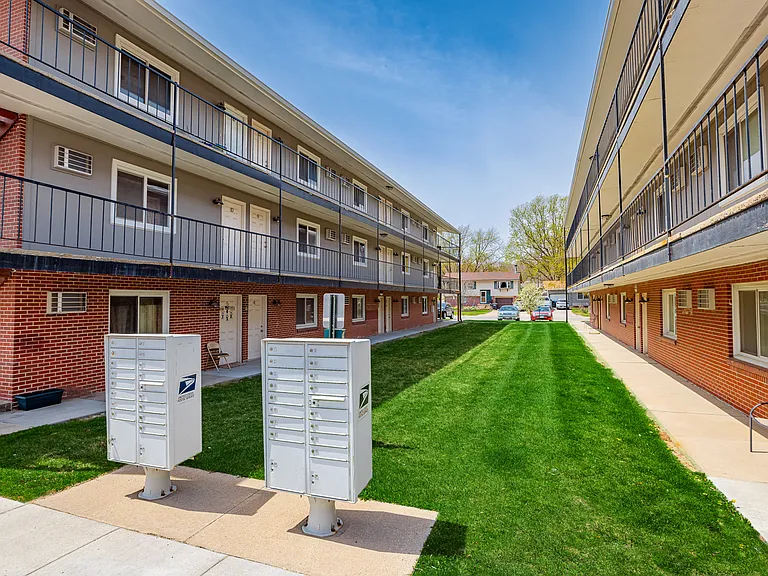 Marshall Apartments — Photo 5