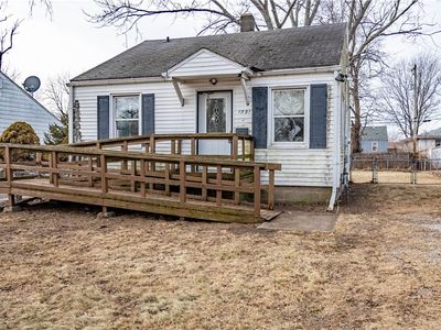 1091 N Oakcrest Ave, Decatur, IL, 62522