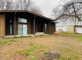 518 E Campus St, Wichita, KS 67216