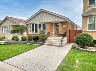5747 S Meade Ave, Chicago, IL 60638