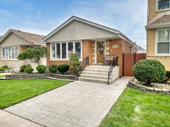 5747 S Meade Ave, Chicago, IL 60638