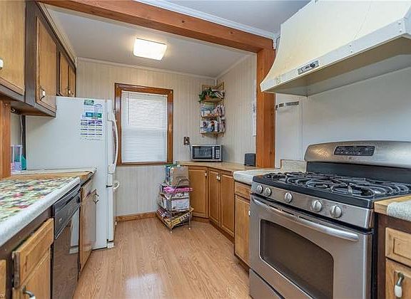 4th image of 5040 W 139th St