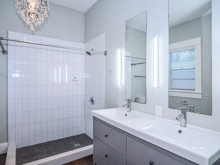 2413 Marconi St — Photo 15