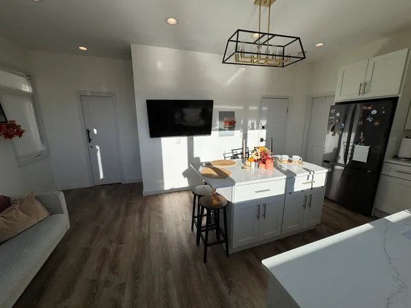 311 7th Street image 3 of 17