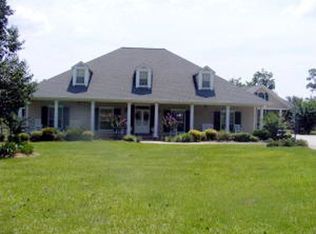 53 Raybourn Rd, Sumrall, MS 39482