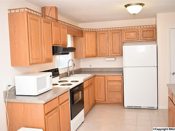 5th image of 393 Jack Coleman Dr NW